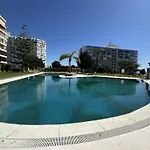 Colina Con Vistas Al Mar