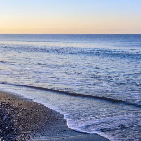 Colina Con Vistas Al Mar *