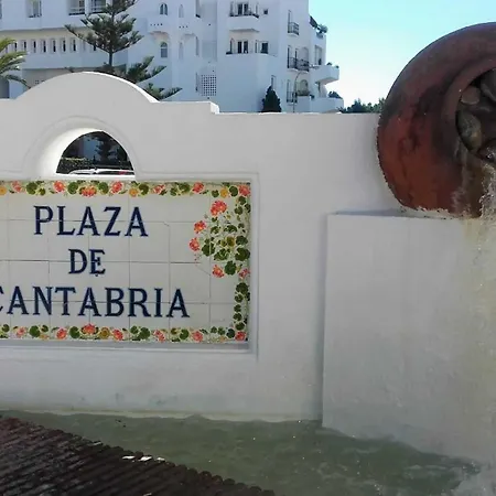 Colina Con Vistas Al Mar Torremolinos