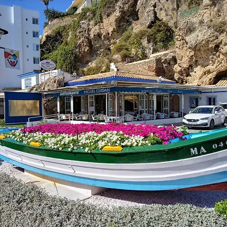 Colina Con Vistas Al Mar *