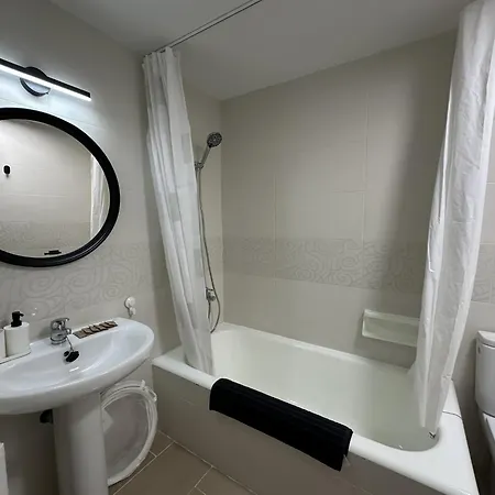 Colina Con Vistas Al Mar Torremolinos